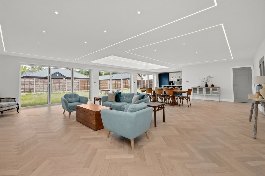 Additional image 8 of 5 bed detached house to rentThe Avenue, Ascot, Berkshire SL5
