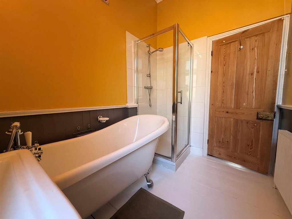 Additional image 7 of 2 bed flat to rent12 Abbey Road, Malvern WR14