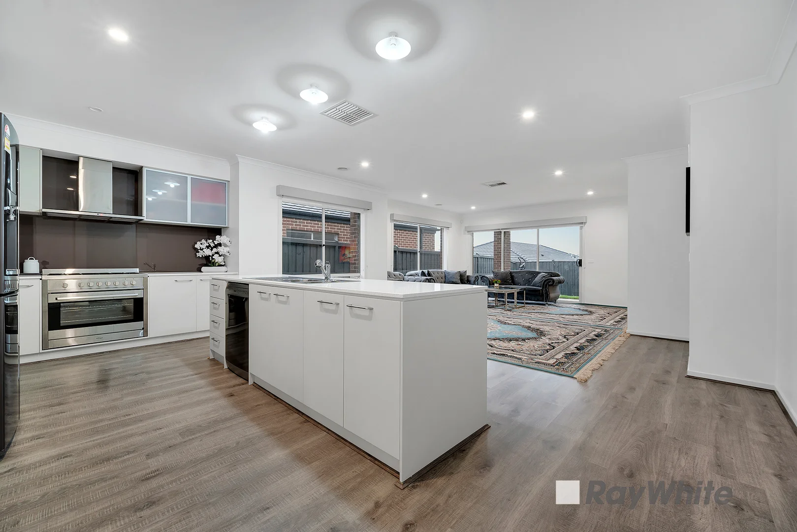 Additional image 2 of 91 Yeungroon Boulevard, Clyde North VIC 3978