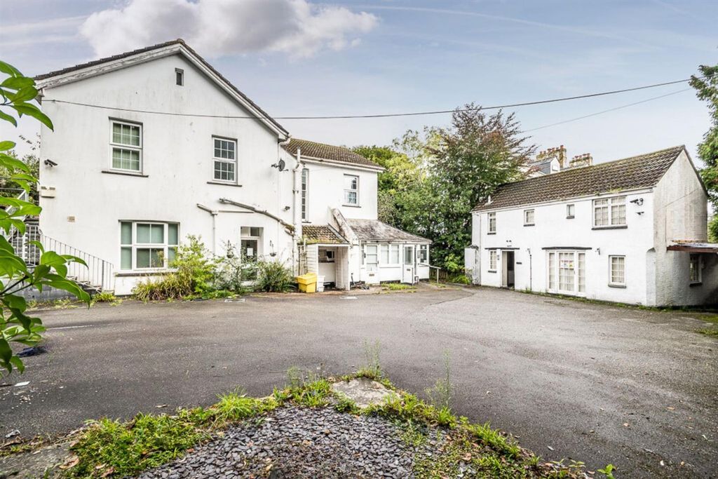 9 bed detached house to rentOld Lawn School Lane, St. Austell PL25
