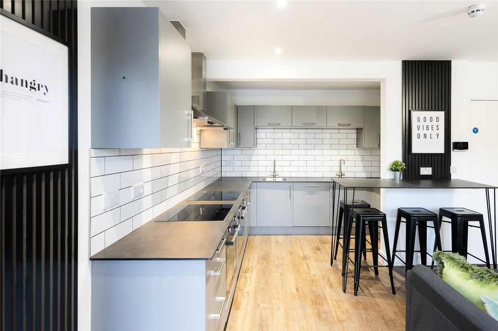 Additional image 10 of 6 bed terraced house to rentNinth Avenue, Filton, Bristol, Bristol BS7