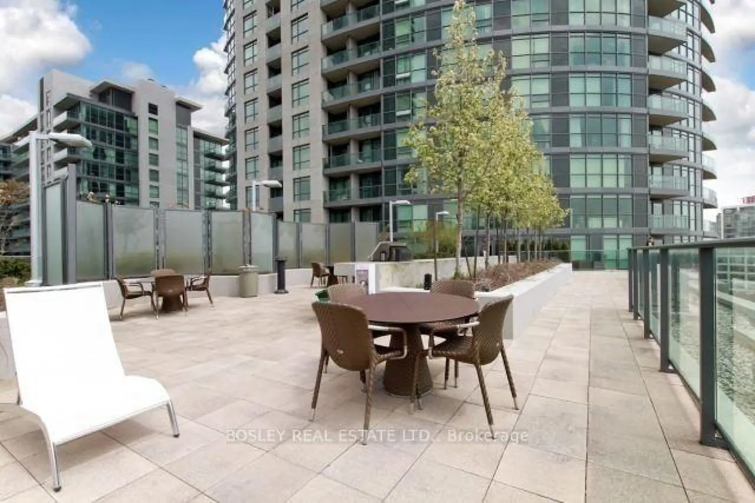 Additional image 19 of 209 Fort York Boulevard 468