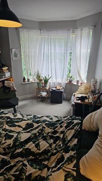 Room 3, Elm Vale, Liverpool L6