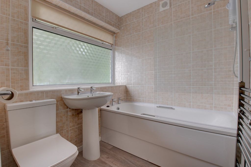 Additional image 10 of 3 bed semi-detached house to rentFulton Close, Bromsgrove, Worcestershire B60