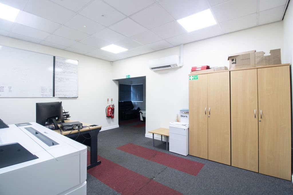 Additional image 4 of Property to rentUnit 2 Darren Drive, Abercarn NP11