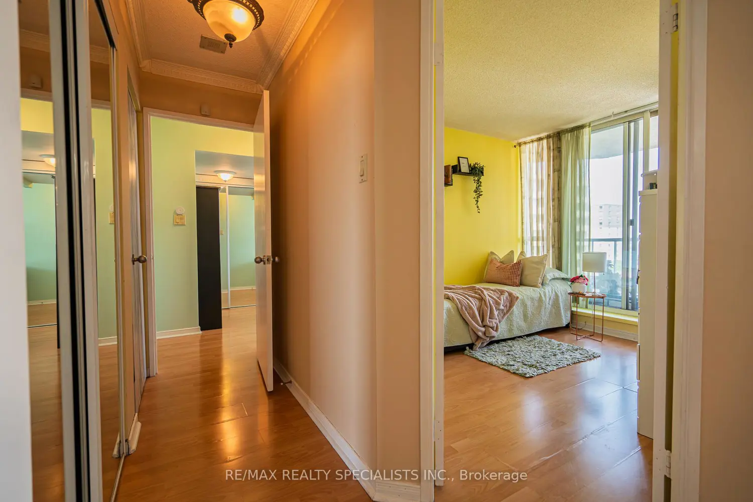 Additional image 16 of 75 King Street 703