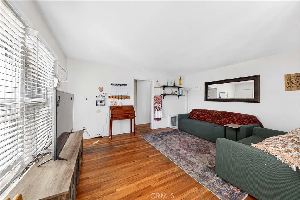 Additional image 43 of 6137 Greenmeadow Rd, Lakewood, CA 90713