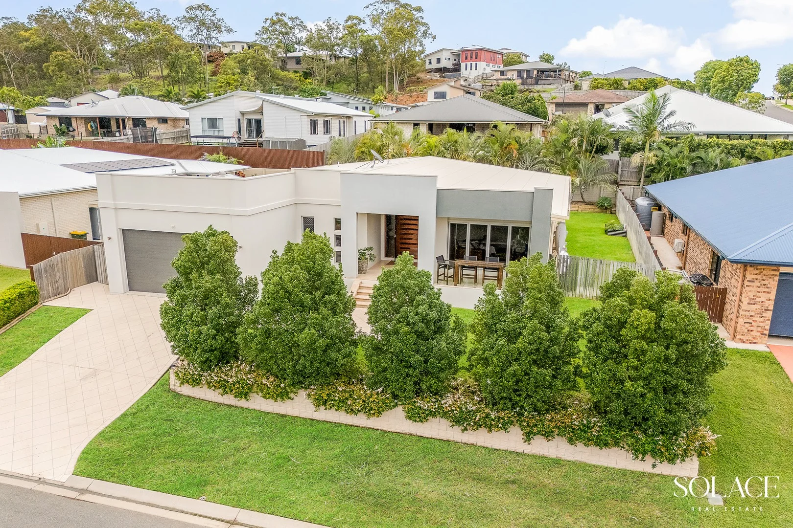 4 Grasstree Crescent, Kirkwood QLD 4680