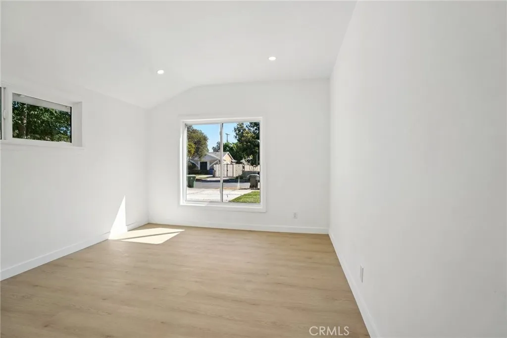 Additional image 15 of 13907 Wyandotte Street, Van Nuys, CA 91405