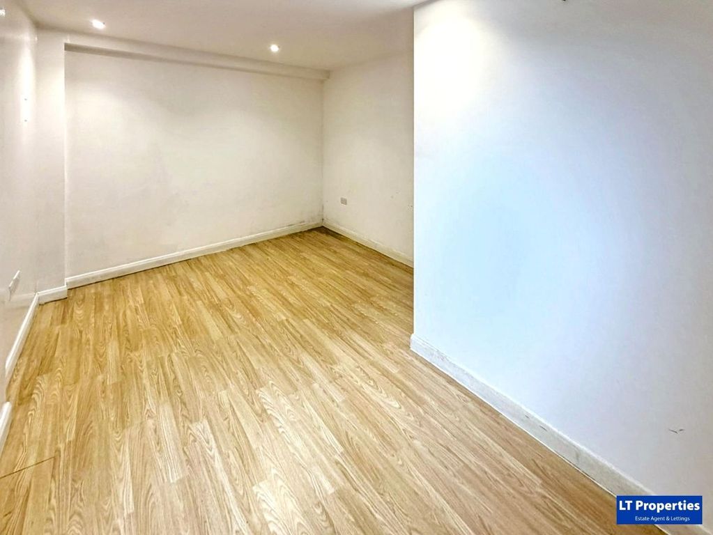 Additional image 6 of 1 bed flat to rentFlat, Napier House, - Napier Road, Luton LU1