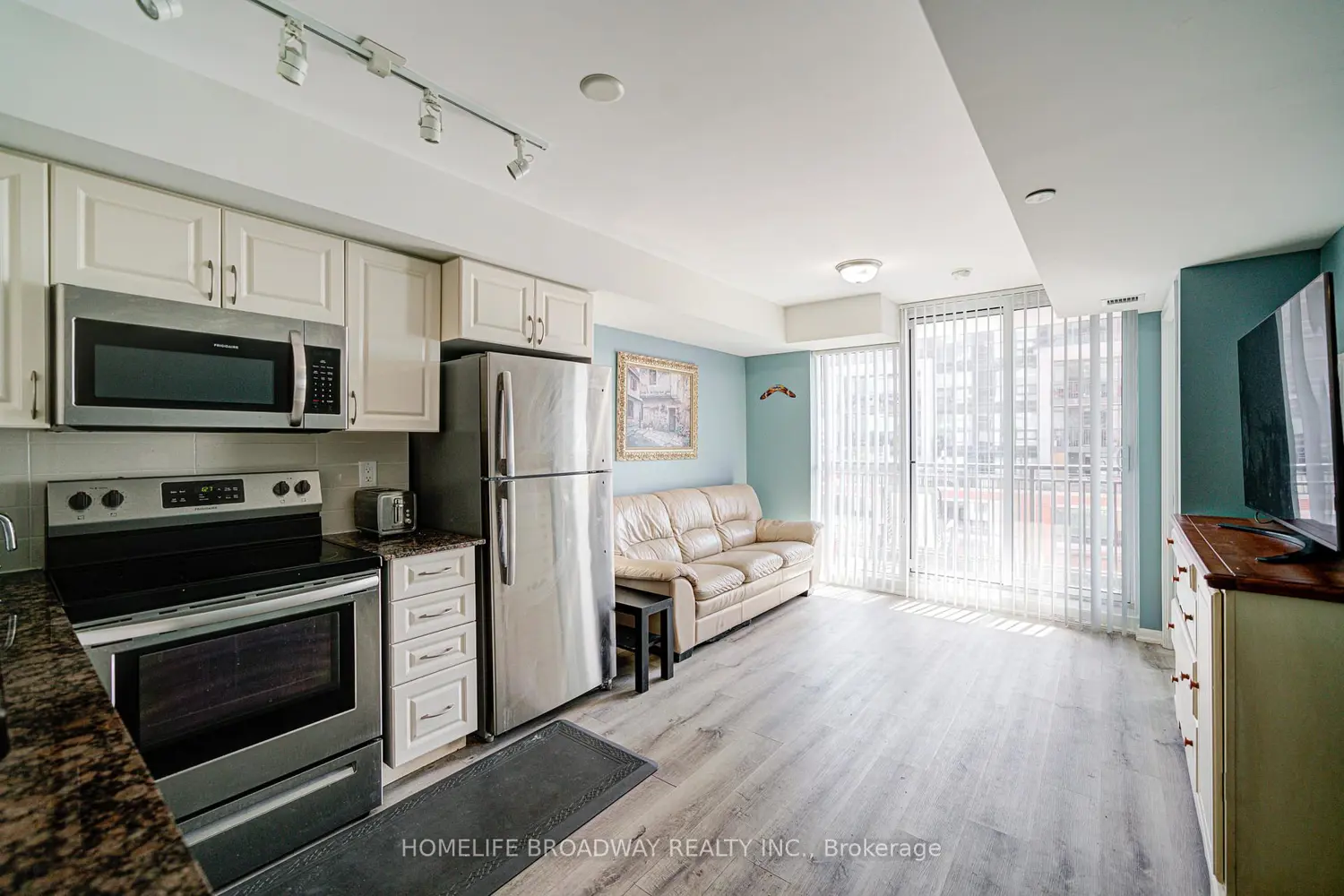 Additional image 5 of 3091 Dufferin Street 1011