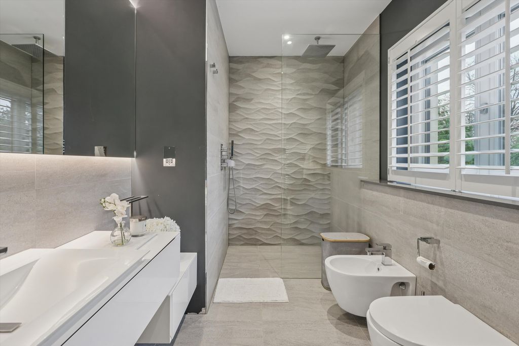 Additional image 15 of 6 bed detached house to rentFairbourne, Cobham, Surrey KT11