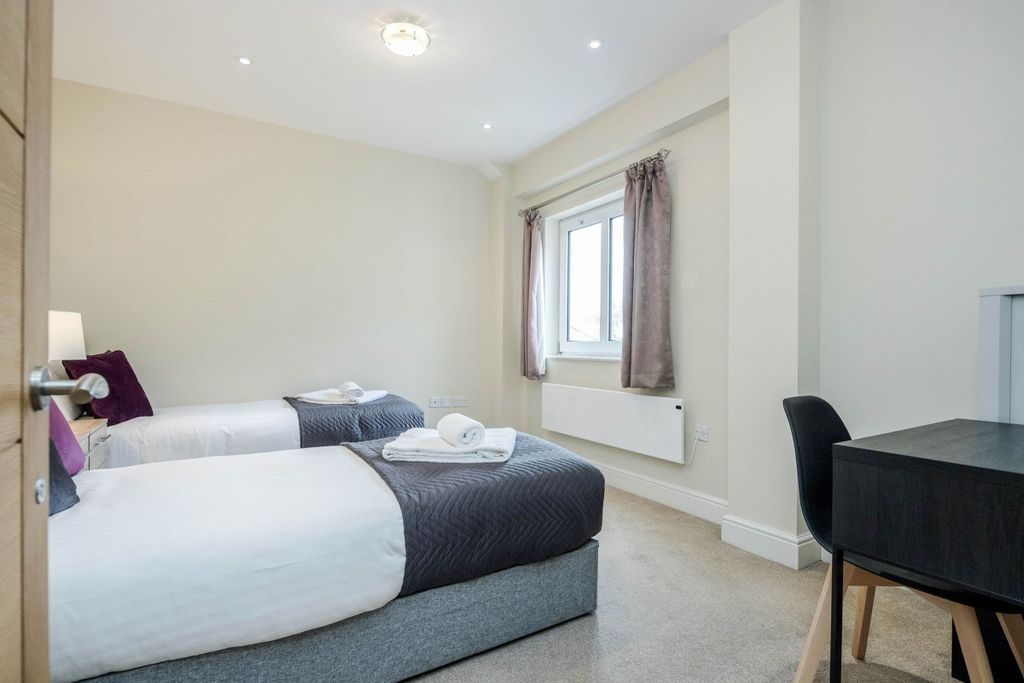 Additional image 19 of 2 bed flat to rentQueen Street, Maidenhead SL6