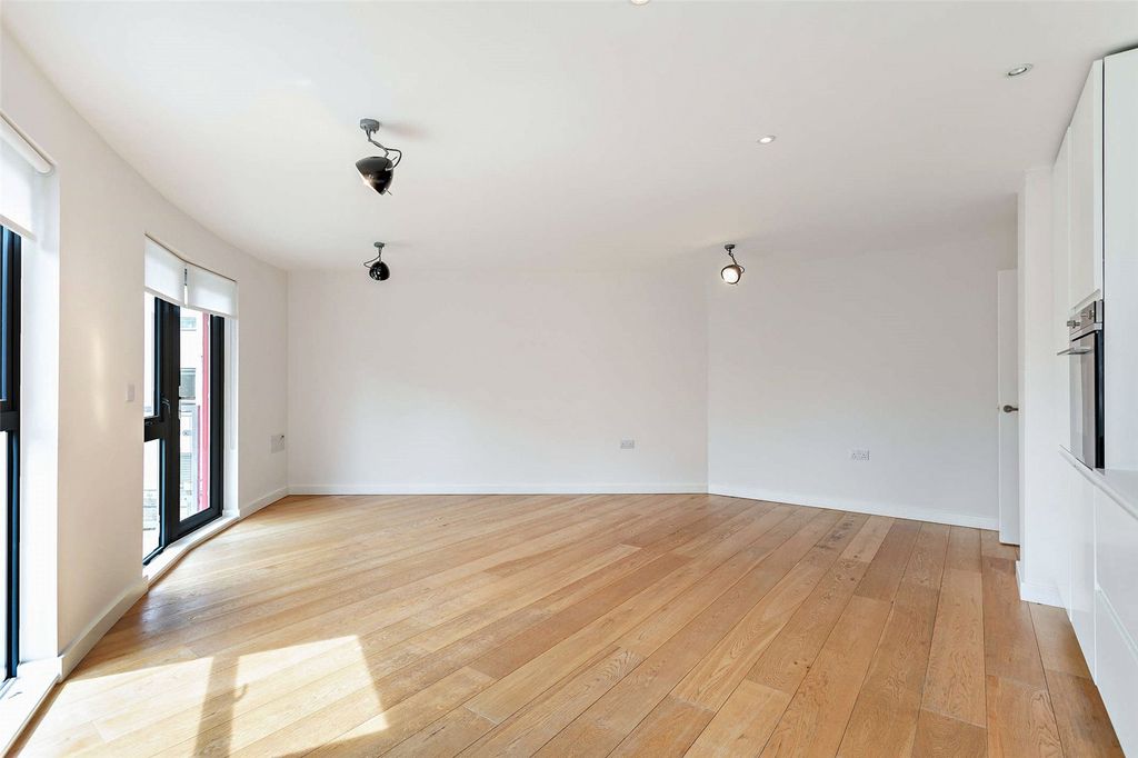 Additional image 4 of 3 bed flat to rentGlenalmond Avenue, Cambridge CB2