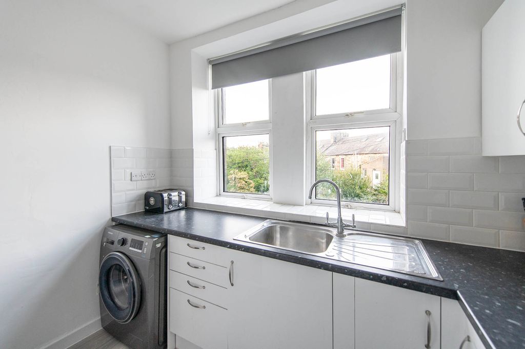 Additional image 4 of 3 bed flat to rentBruce St, Stirling FK8
