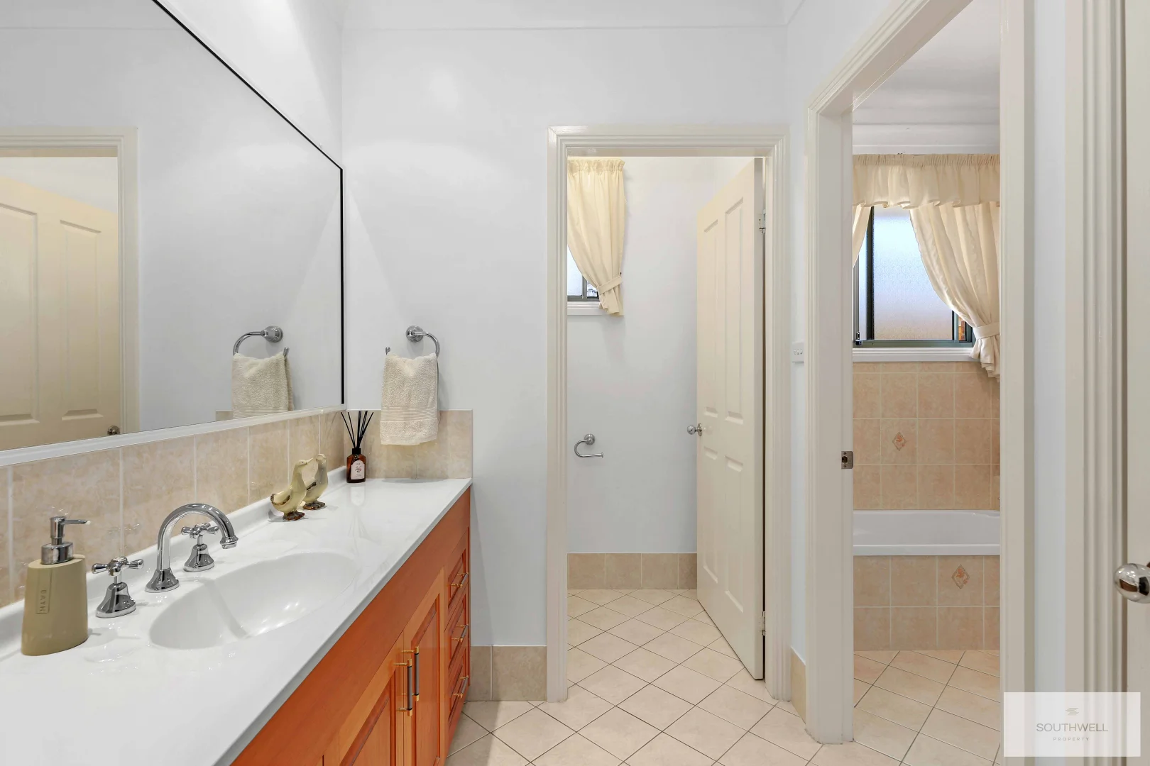 Additional image 12 of 5 The Hermitage, Tamworth NSW 2340