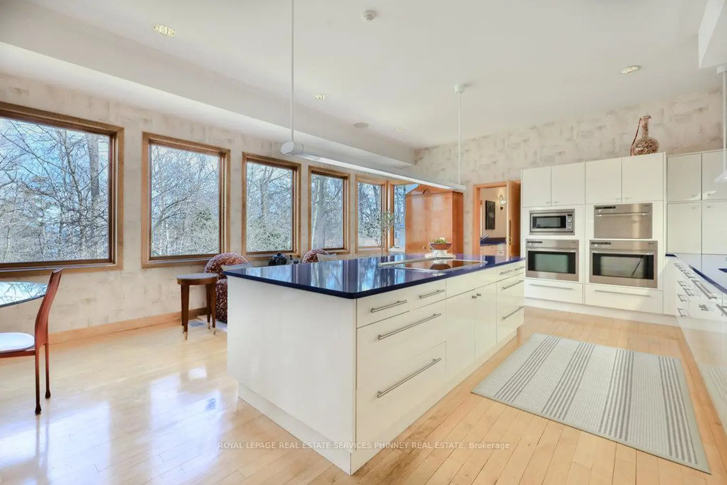 Additional image 5 of 937 Whittier Crescent