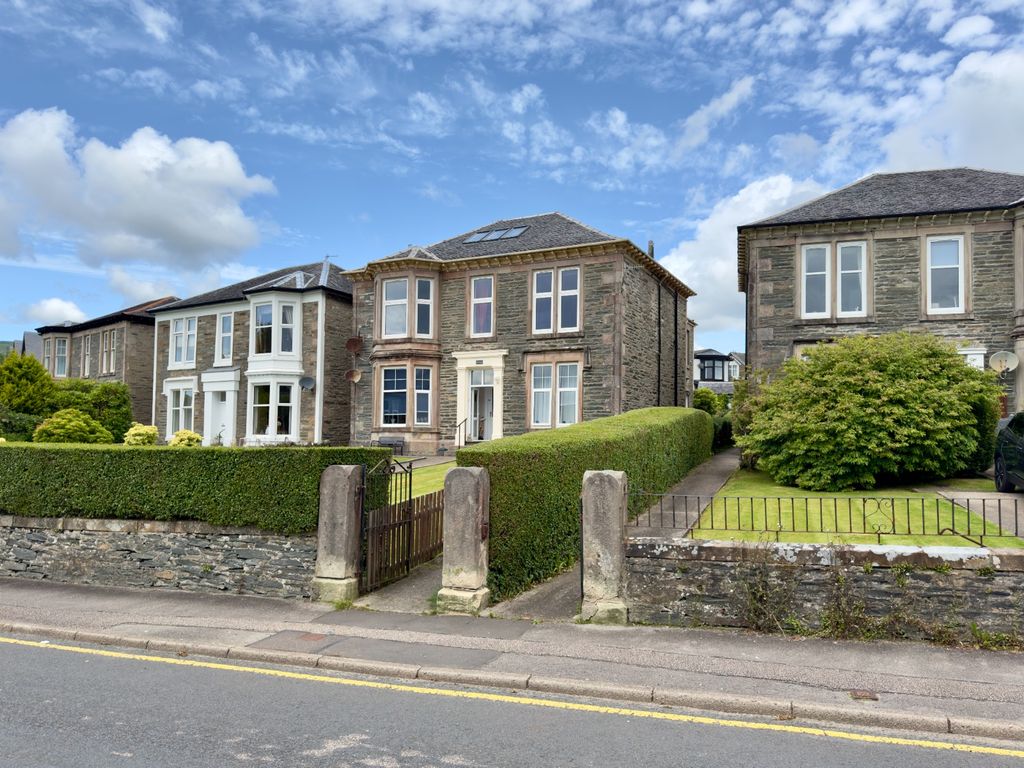 4 bed flat to rentRoyal Crescent, Dunoon, Argyll & Bute PA23