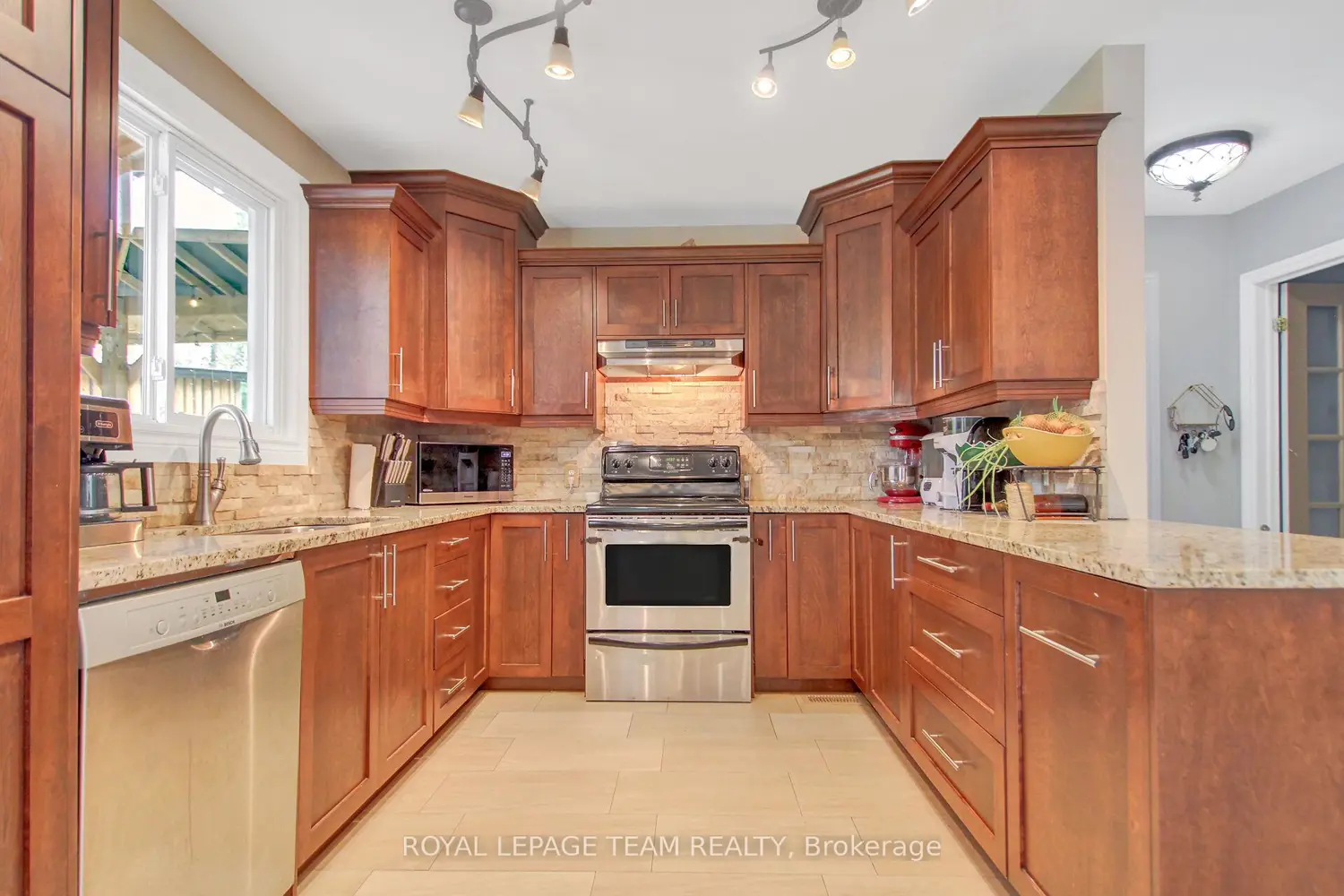 129 Spinnaker Way photo 3