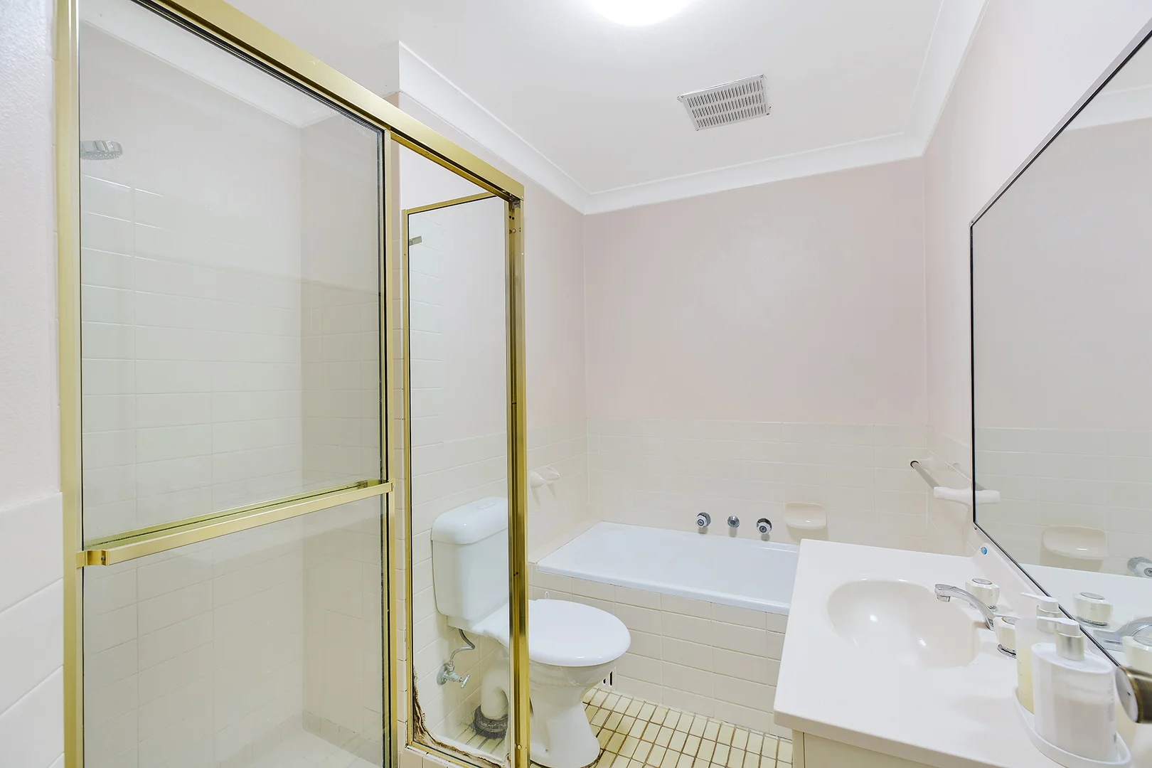 Additional image 6 of 18/3-5 Fairport Avenue, The Entrance NSW 2261