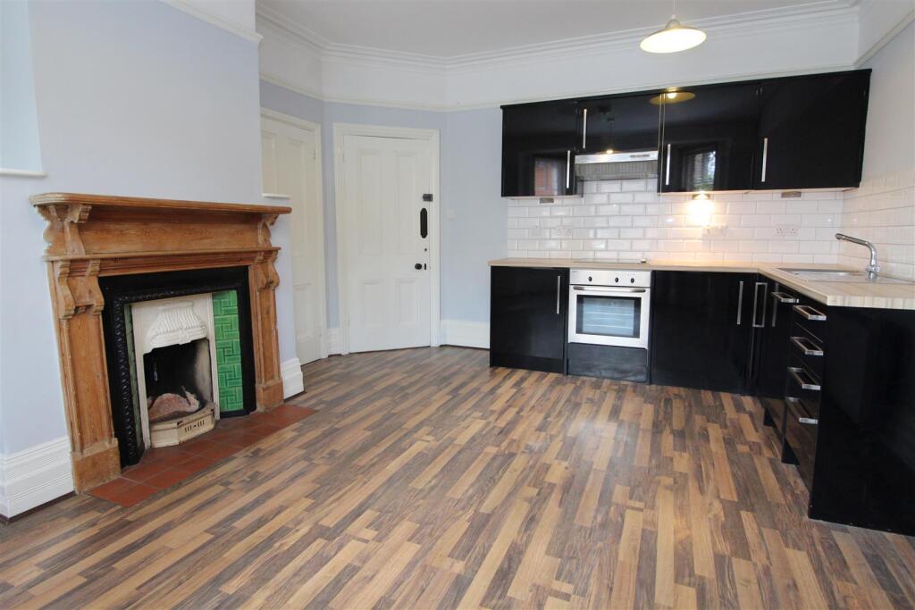 Additional image 3 of Avenue Road, St. Albans