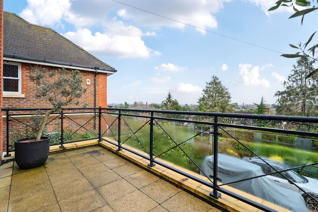 Additional image 29 of 5 bed detached house to rentPelling Hill, Old Windsor, Windsor SL4