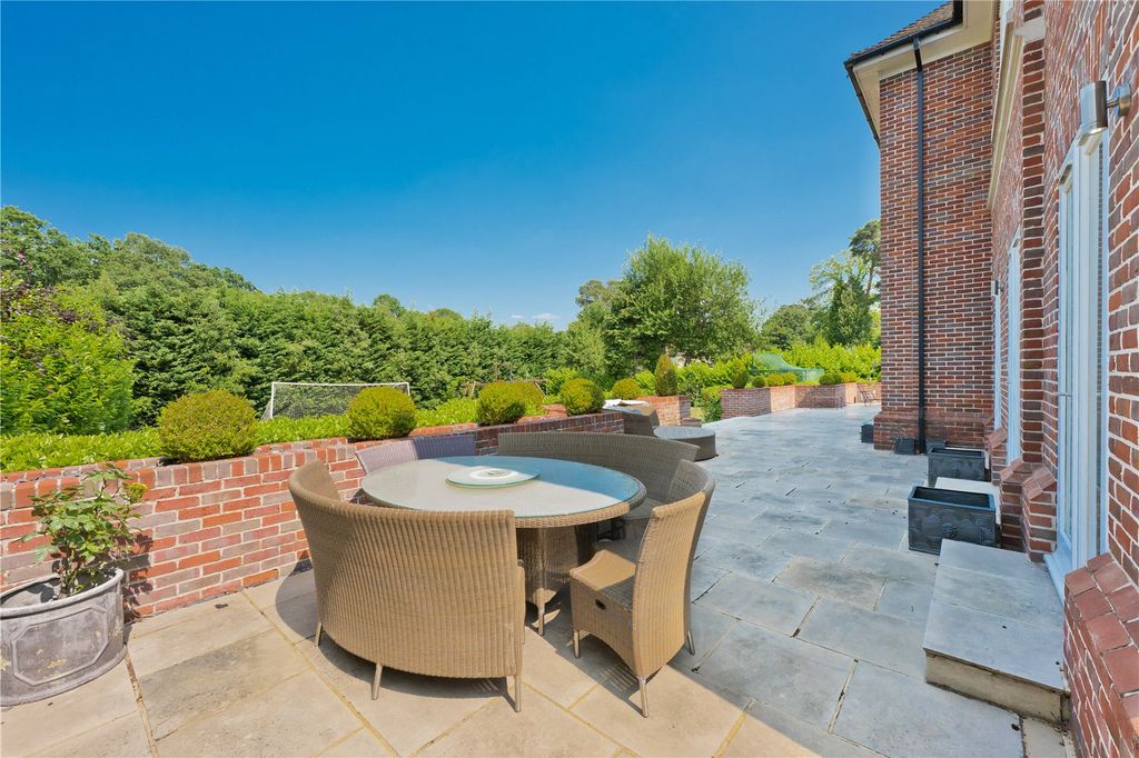 Additional image 20 of 6 bed detached house to rentBrockenhurst Road, Ascot, Berkshire SL5