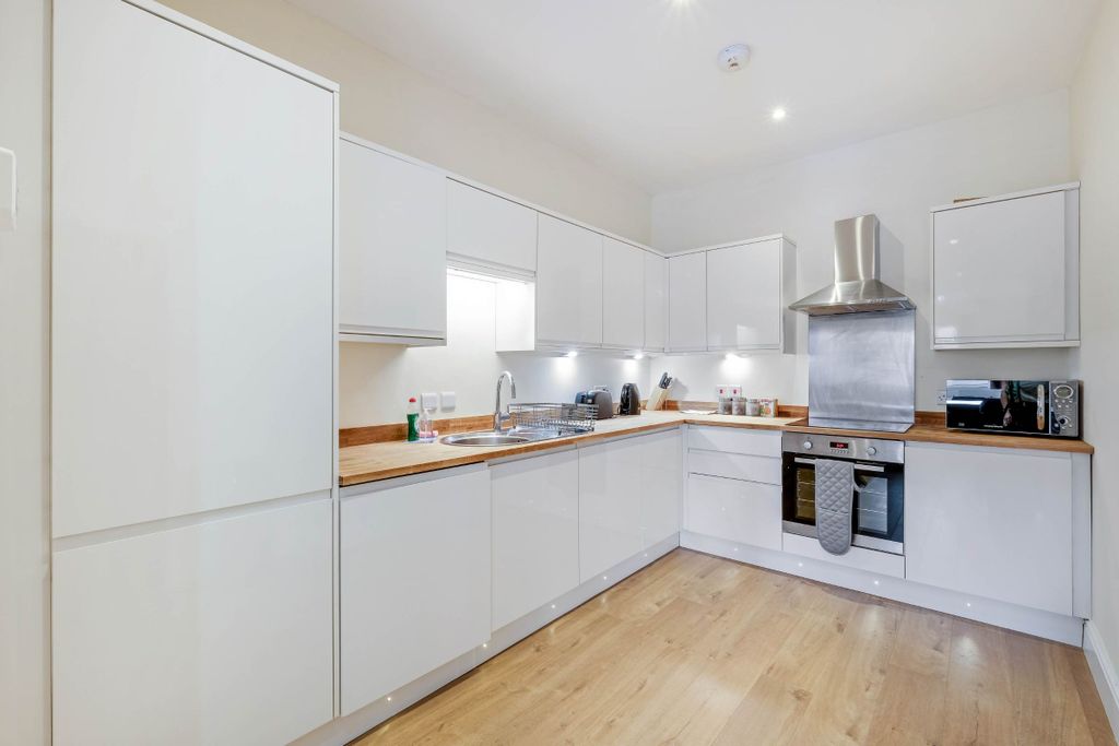 Additional image 19 of 2 bed flat to rentQueen Street, Maidenhead SL6