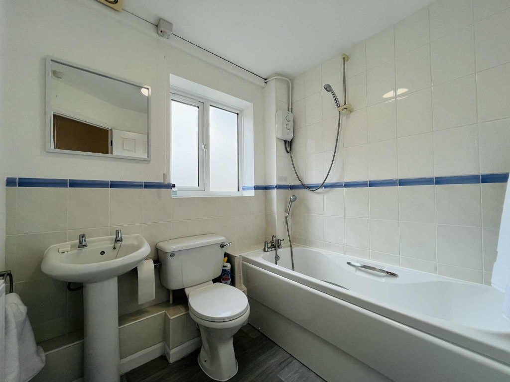 Additional image 7 of 2 bed flat to rentBecket House, Oddfellows Road, Newbury RG14