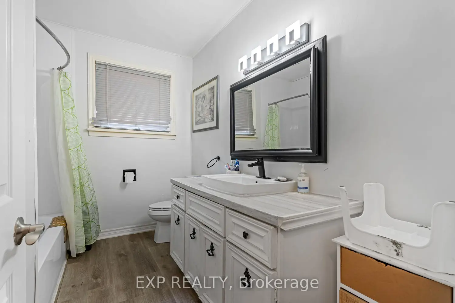 Additional image 7 of 1986 Stanley Av Avenue