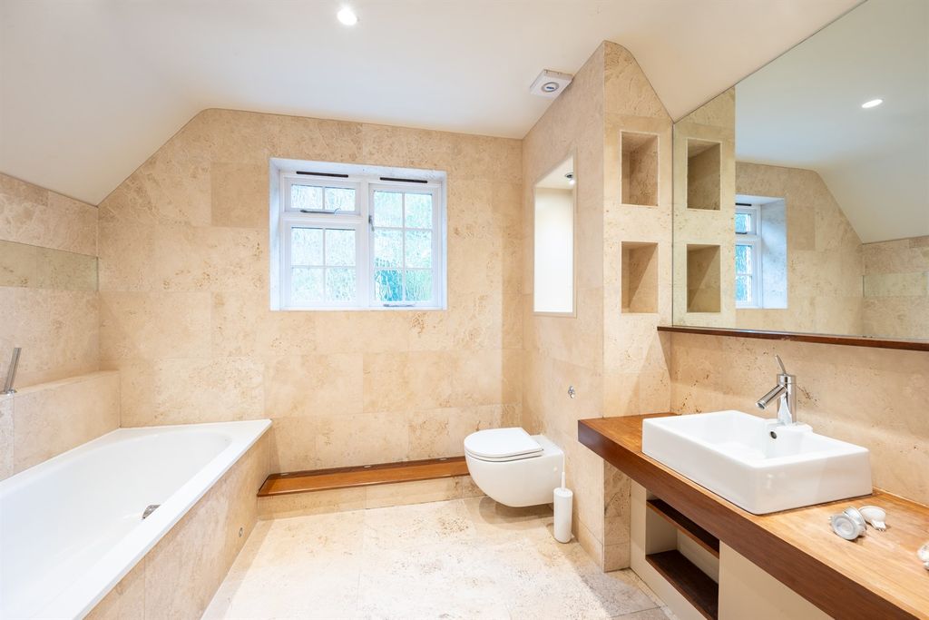 Additional image 17 of 6 bed detached house to rentForest Grange, Horsham, West Sussex RH13