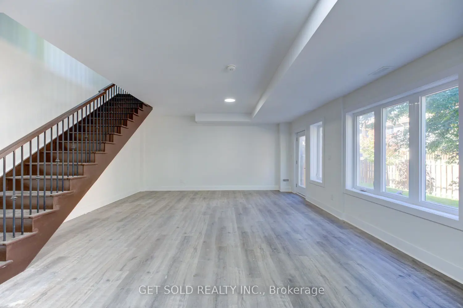 Additional image 9 of 6701 Thorold Stone Road 5