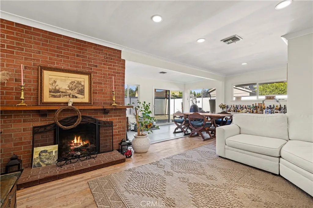 Additional image 13 of 18229 Strathern Street, Reseda, CA 91335