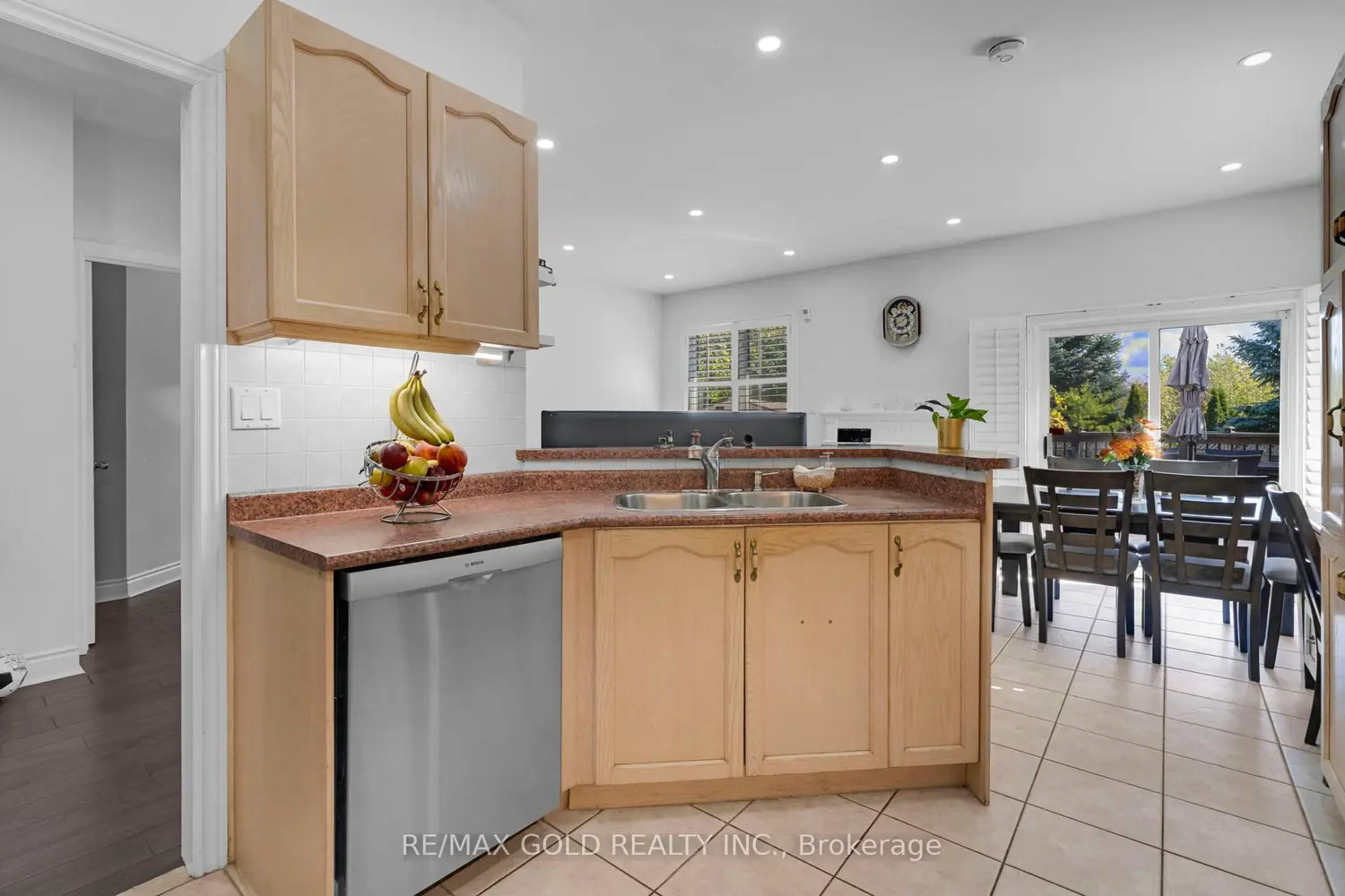 Additional image 14 of 46 Cobblestone Court