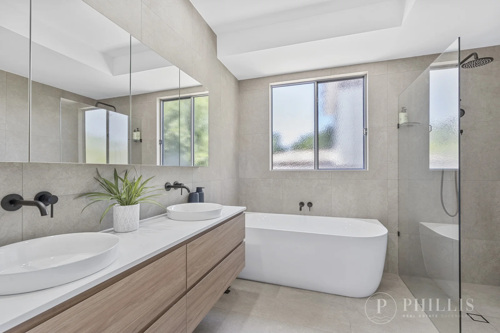 Additional image 15 of 3022 Hillside Walk, Sanctuary Cove QLD 4212