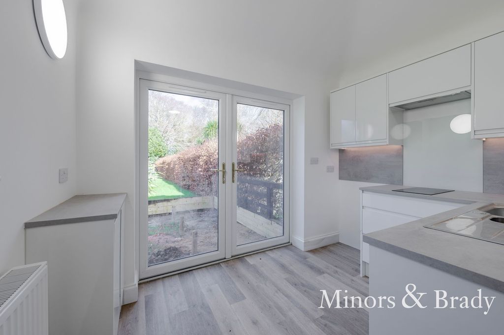 Additional image 18 of 5 bed detached bungalow to rentYarmouth Road, Lowestoft NR32