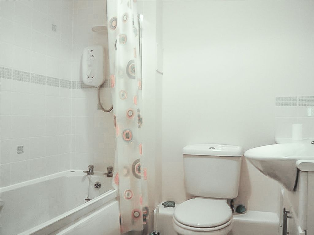 Additional image 6 of 2 bed flat to rentQueens Crescent, Eliburn, Livingston EH54