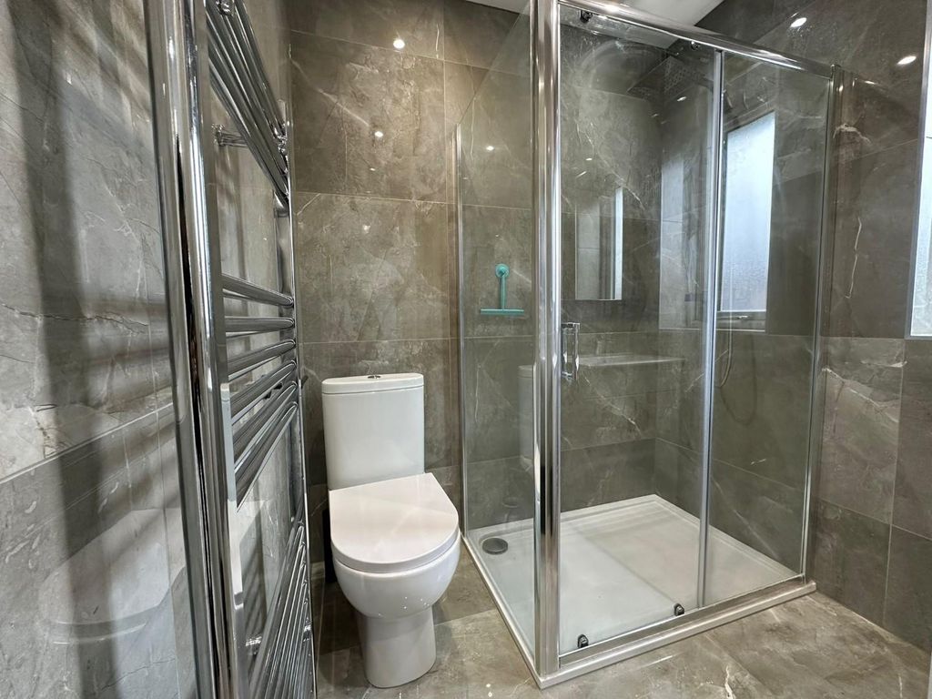 Additional image 11 of 8 bed property to rentRockley Road, Luton LU1