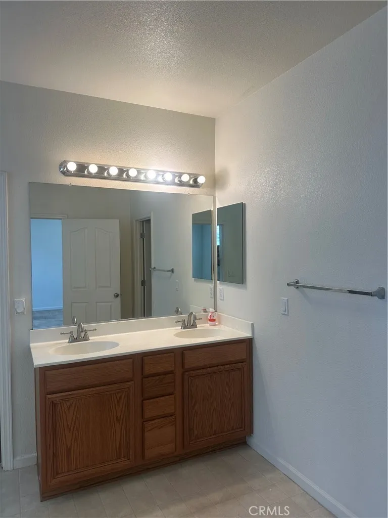 Additional image 68 of 17385 Stone Celler Way, Lathrop, CA 95330