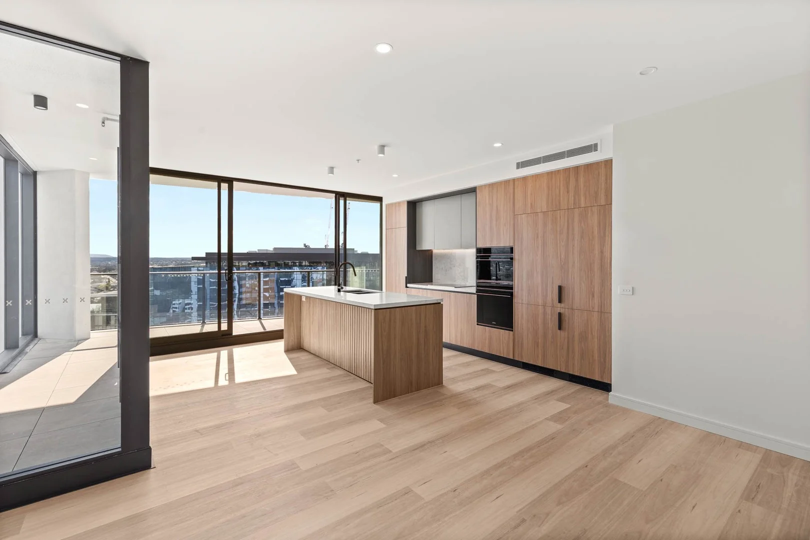 Additional image 3 of 1401/11 National Park Street, Newcastle NSW 2300