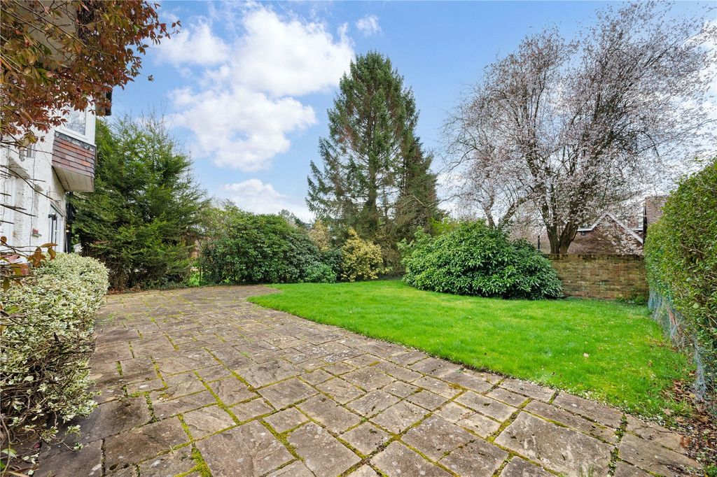 Additional image 10 of 2 bed flat to rentAdlington Road, Wilmslow, Cheshire SK9