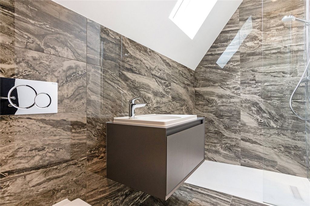 Additional image 15 of 4 bed detached house to rentRosegarth Place, Wilmslow, Cheshire SK9