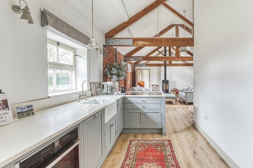 2 bed barn conversion to rentNorth Farm, North Lane, Brailsford DE6 photo 2