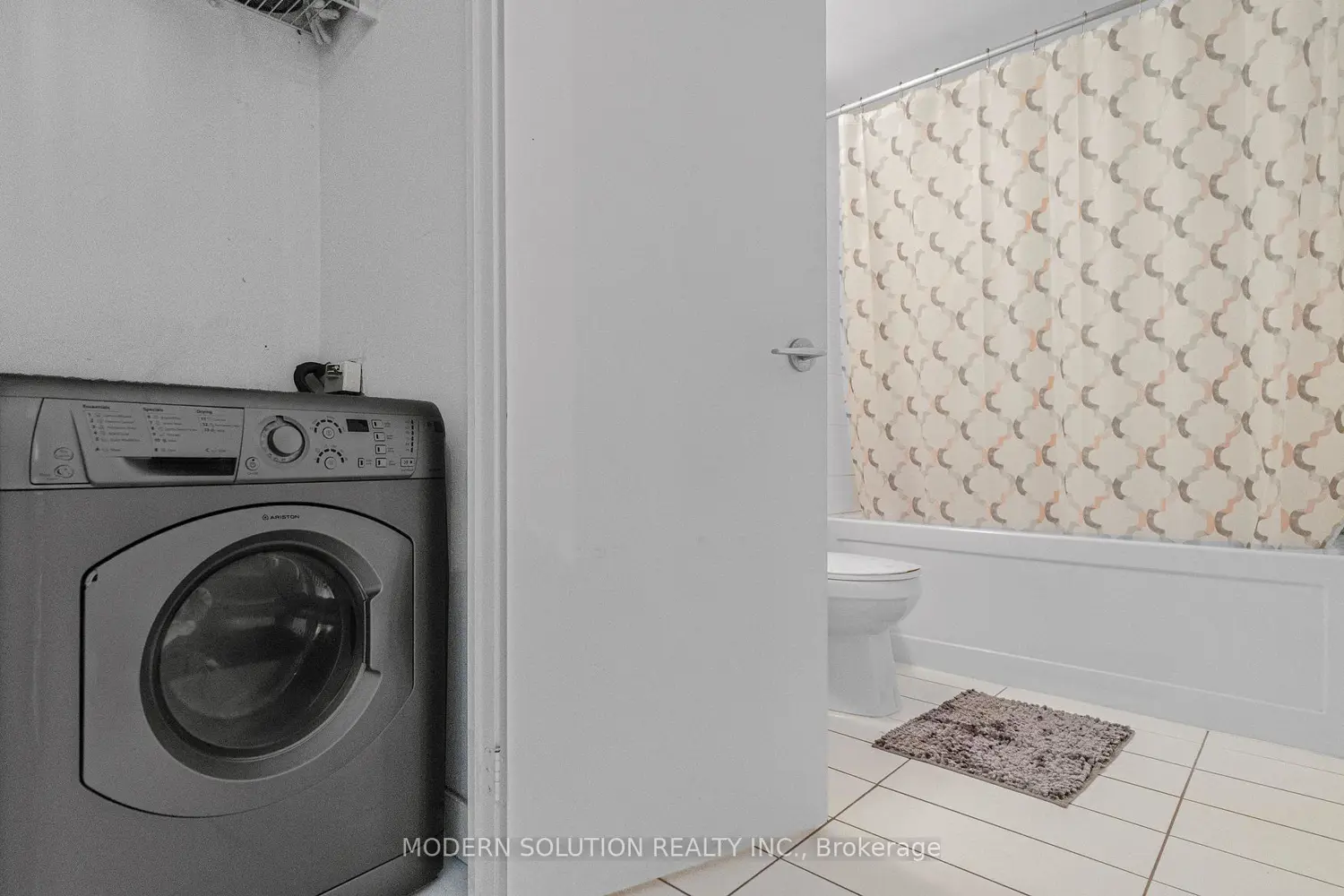 Additional image 14 of 10 Capreol Court 925