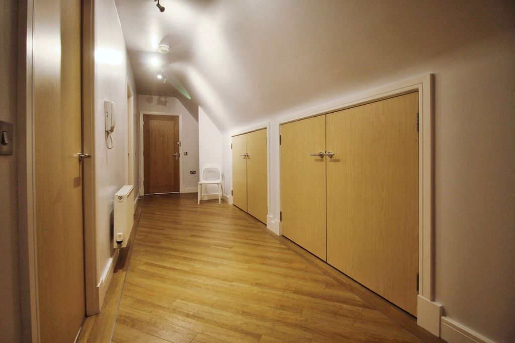 Additional image 16 of 2 bed flat to rentKnutsford Road, Wilmslow, Cheshire SK9