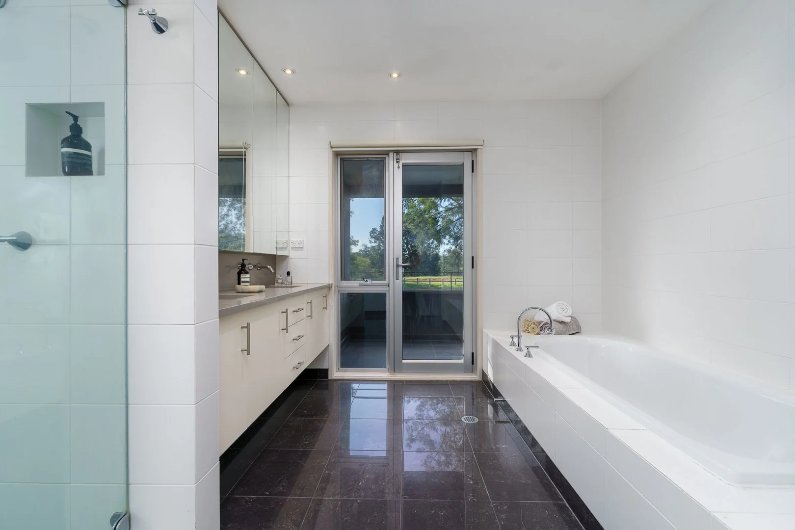 Additional image 23 of 19A Tasmania Circle, Forrest ACT 2603