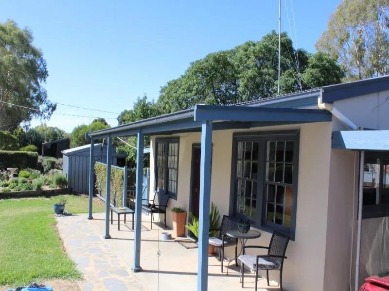 7 Edward Street, Clare SA 5453