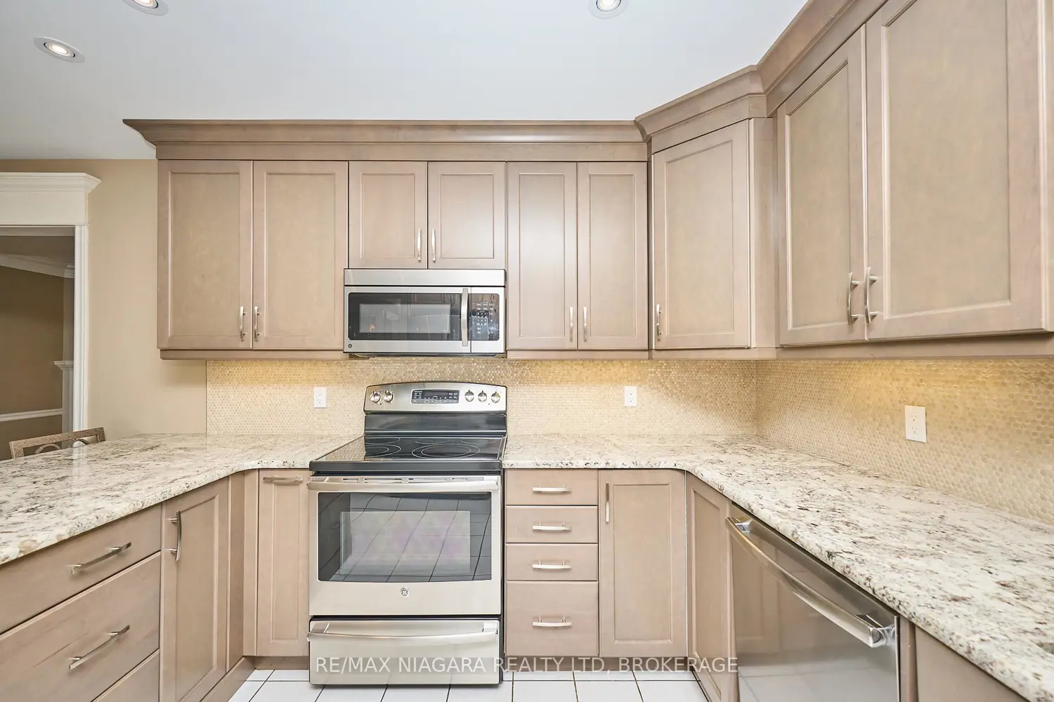 Additional image 10 of 1 Breckenridge Boulevard