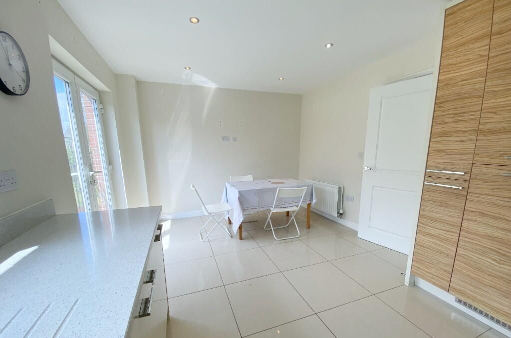 5 bed shared accommodation to rentSharples Close, Bristol BS16 photo 3
