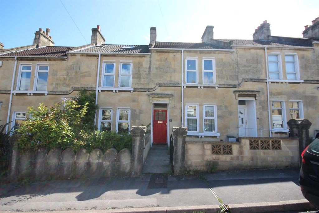 5 bed terraced house to rentWest Avenue BA2